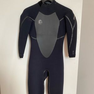 O’Neill DLux 4/3 back zip wetsuit size 8S worn 1x